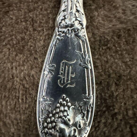 Oneida LA VIGNE Teaspoon 6” Silverplate (1908) Grapes Monogram “B” - Picture 3 of 12